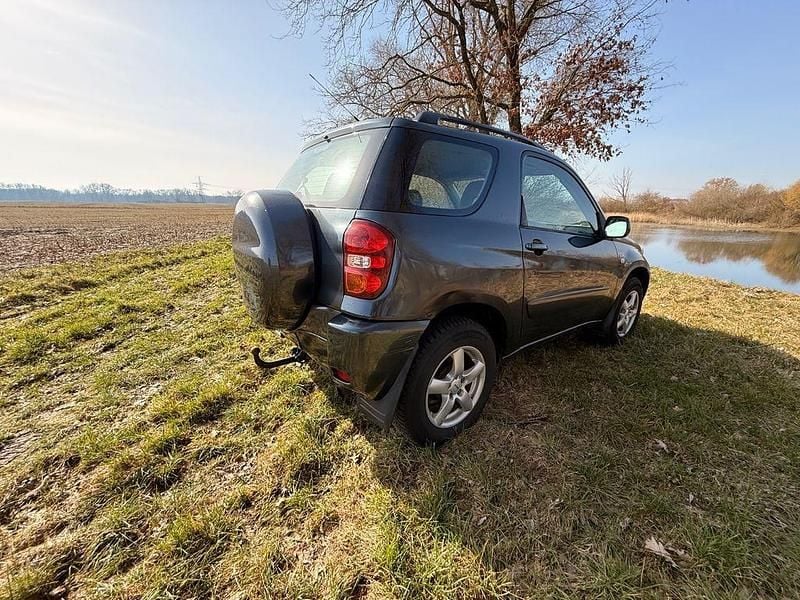 Gebraucht Toyota RAV4 116 PS (85 kW) 2005 Grau SUV