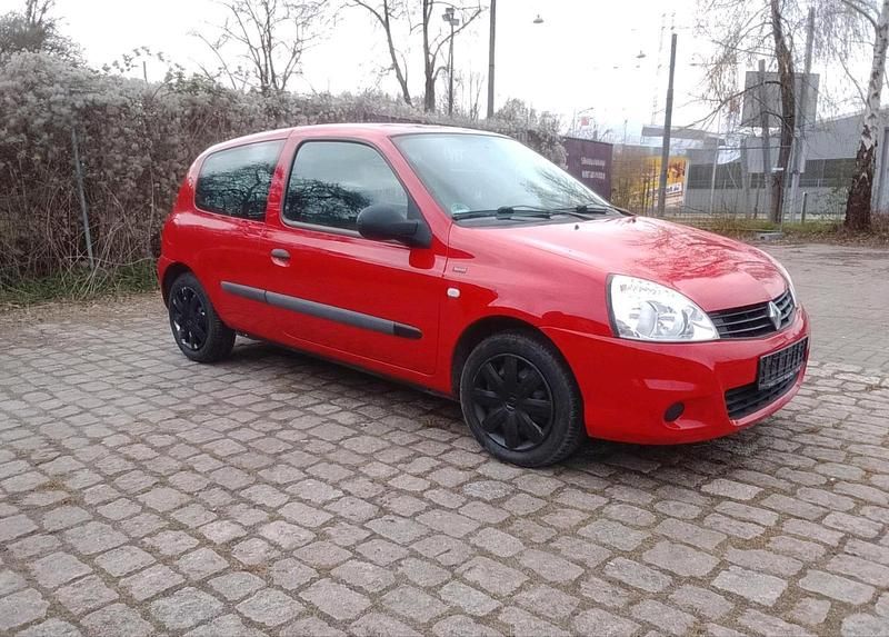 Gebraucht Renault Clio IV 75 PS (55 kW) 2012 Kleinwagen