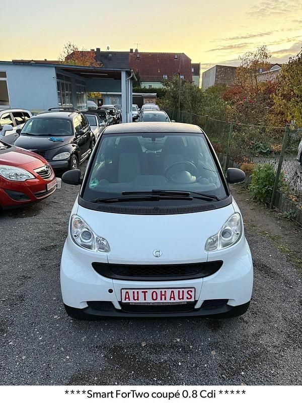Weiß Gebraucht 2010 Smart ForTwo Coupé Coupé | 3.490 € (Fairer Preis) - Bild 1/4