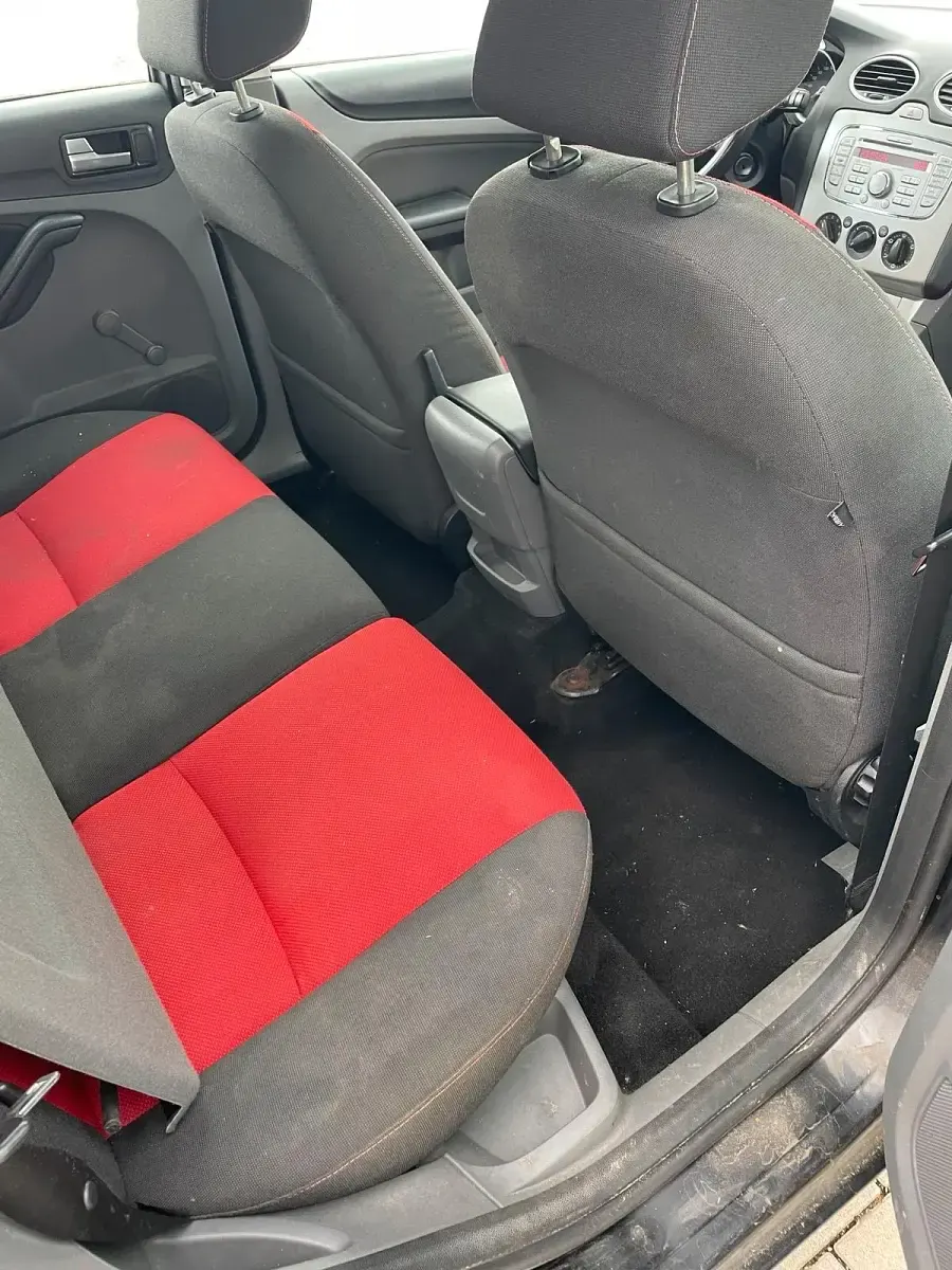 Gebraucht Ford Focus 116 PS (85 kW) 2009 Blau Limousine