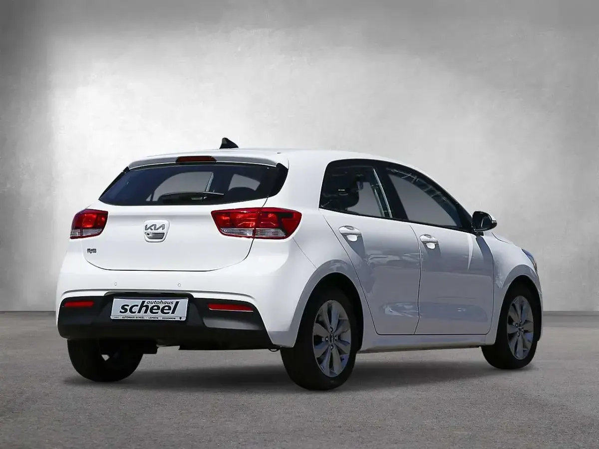 Gebraucht Kia Rio Vision 101 PS (74 kW) 2023 Weiß Kleinwagen
