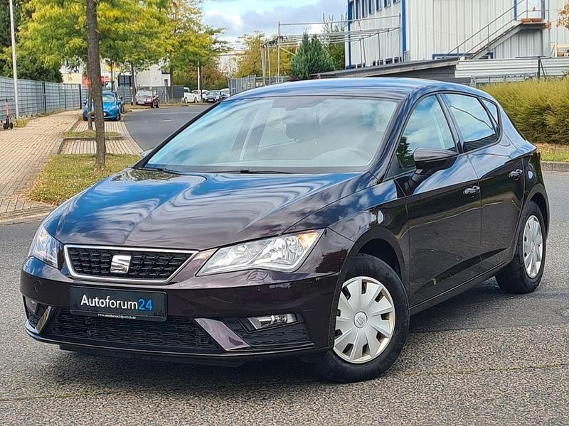 Schwarz Gebraucht 2019 Seat Leon Reference Limousine | 13.499 € (Fairer Preis) - Bild 1/4