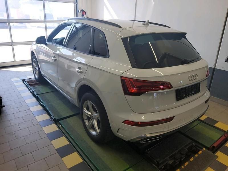Gebraucht Audi Q5 Basis 204 PS (150 kW) 2024 Gletscherweiß metallic SUV