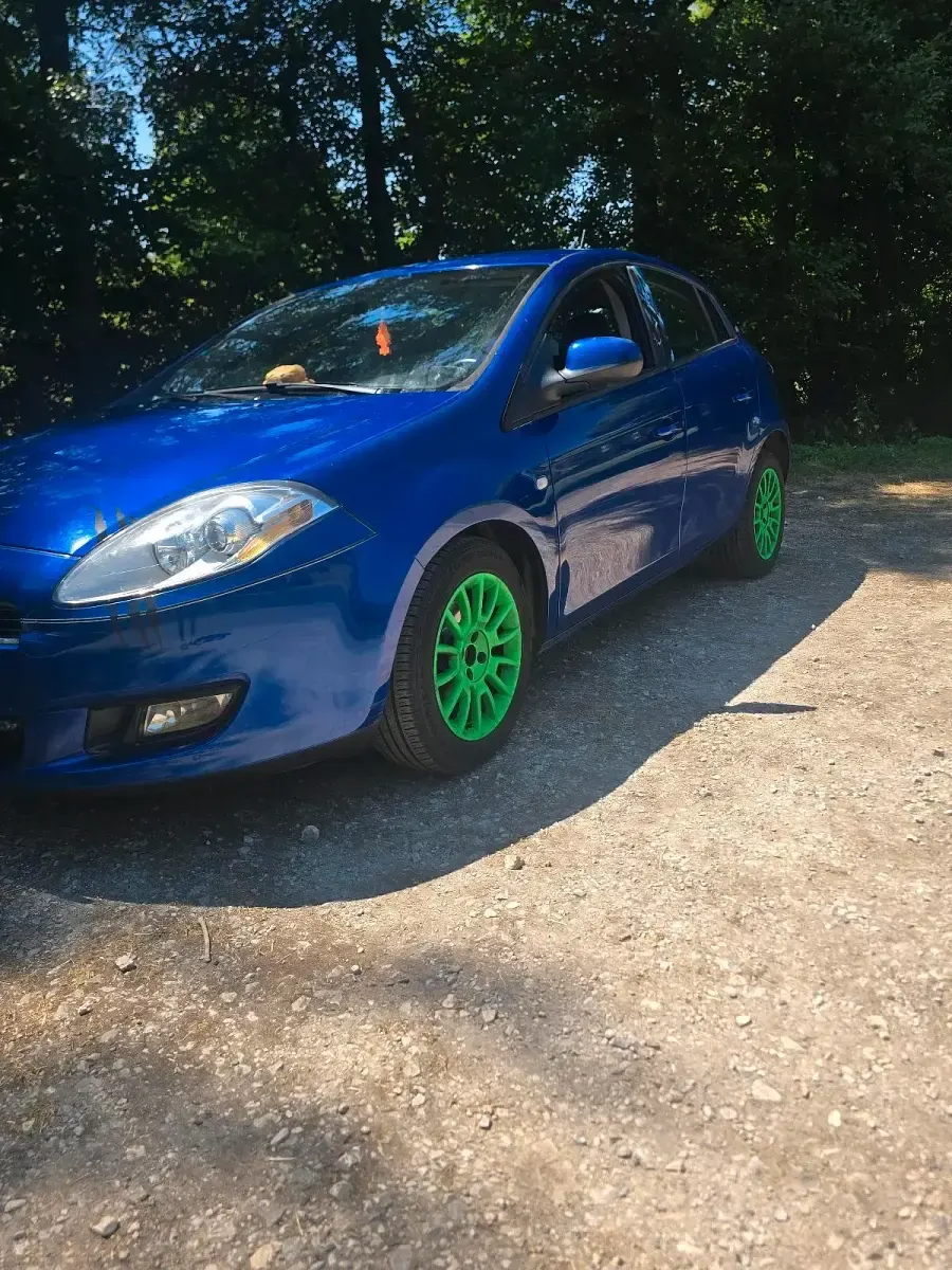 Gebraucht Fiat Bravo 125 PS (91 kW) 2010 Blau Kleinwagen