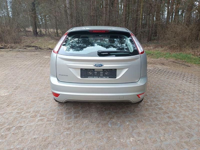 Gebraucht Ford Focus Style 101 PS (74 kW) 2008 Silber Limousine
