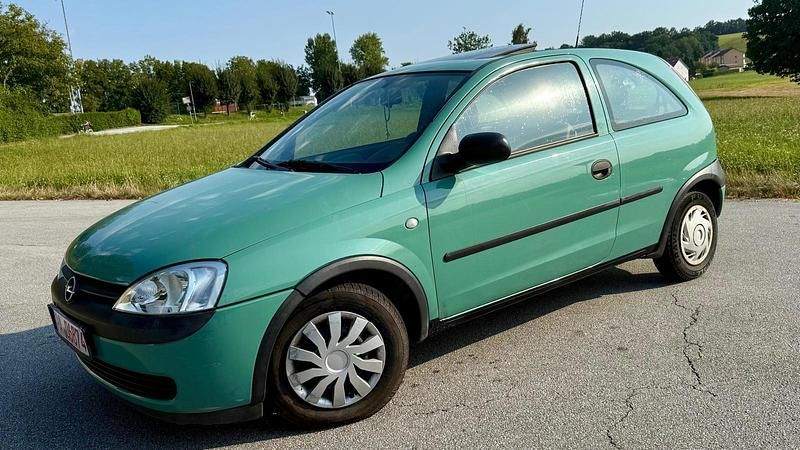 Grün Gebraucht 2001 Opel Corsa Kleinwagen | 2.500 € (Etwas zu teuer) - Bild 1/4