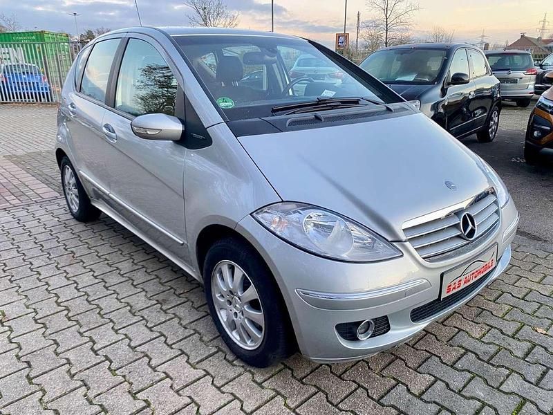 Silber Gebraucht 2005 Mercedes A150 Kleinwagen | 3.899 € (Fairer Preis) - Bild 1/4