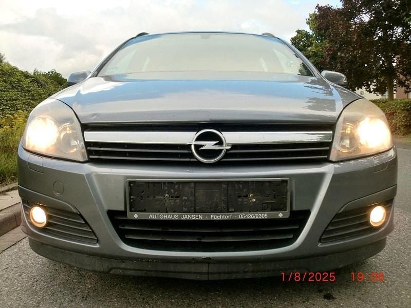 Grau Gebraucht 2006 Opel Astra Edition+ Kombi | 1.000 € (Guter Preis) - Bild 1/4