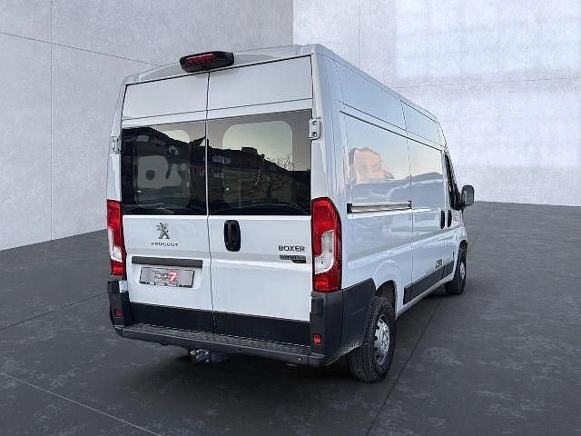Gebraucht Peugeot Boxer 140 PS (102 kW) 2023 Weiss Van