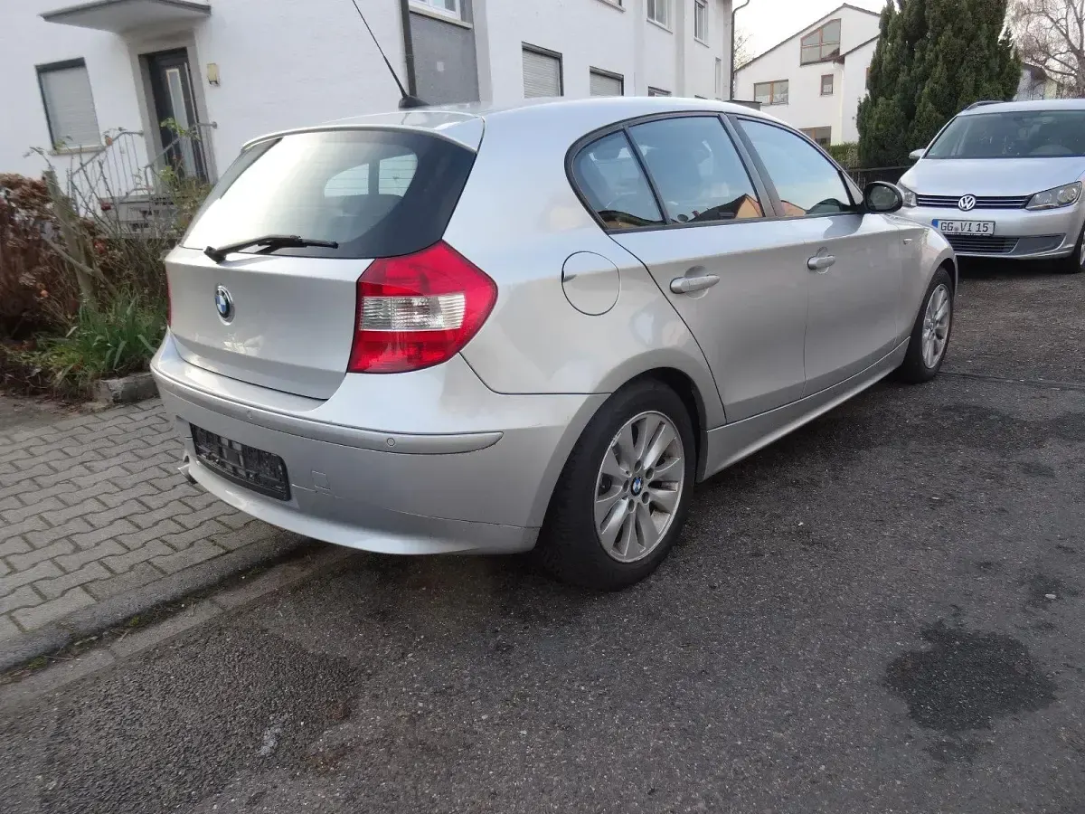 Gebraucht BMW 120 163 PS (119 kW) 2006 Silber Kleinwagen