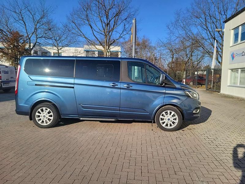 Gebraucht Ford Tourneo 170 PS (125 kW) 2019 Blau Van / Kleinbus