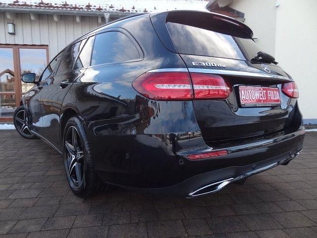 Gebraucht Mercedes E300 AMG 194 PS (142 kW) 2019 Schwarz Limousine