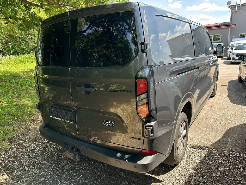 Gebraucht Ford Transit Custom Trend 170 PS (125 kW) 2024 Magneticgrau Van / Kleinbus