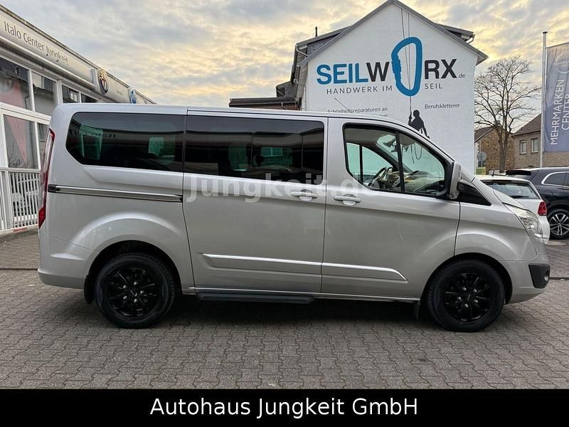 Używany Ford Transit Titanium 170 KM (125 kW) 2016 Srebrny Kombi