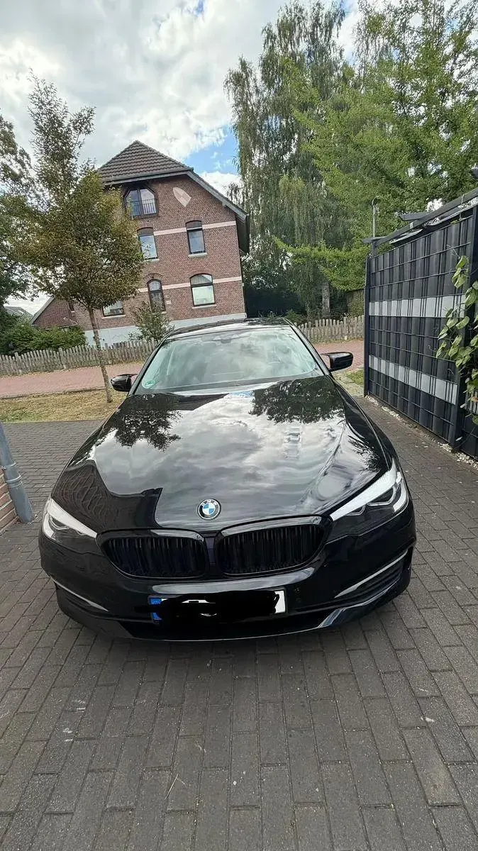Gebraucht BMW 520 Efficient Dynamics 190 PS (139 kW) 2017 Schwarz Limousine