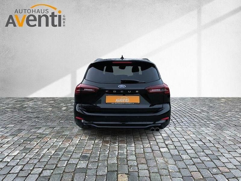 Neu Ford Focus ST-Line X 155 PS (114 kW) 2025 Schwarz Limousine