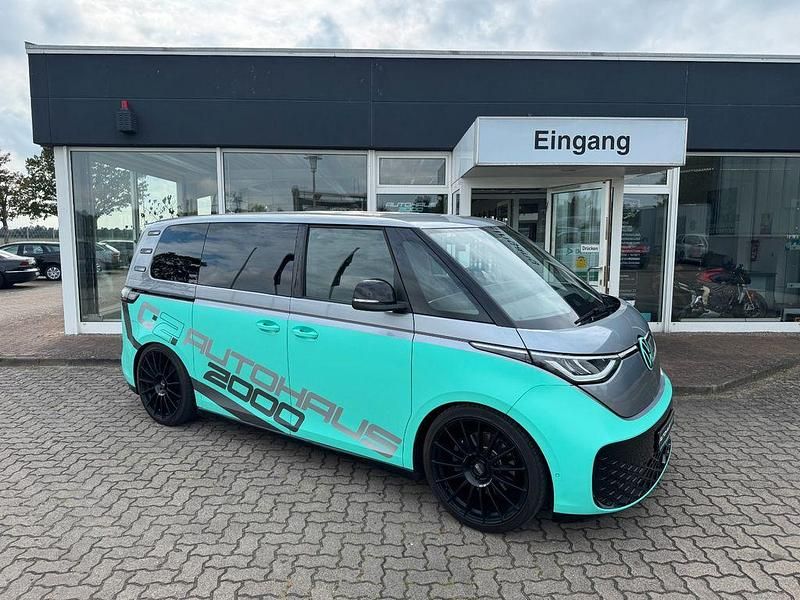 Silber Gebraucht 2023 VW ID. Buzz Pro Van / Kleinbus | 51.990 € (Teuer) - Bild 1/4