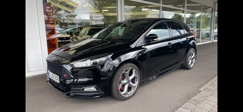 Gebraucht Ford Focus Sport 250 PS (183 kW) 2016 Schwarz Limousine