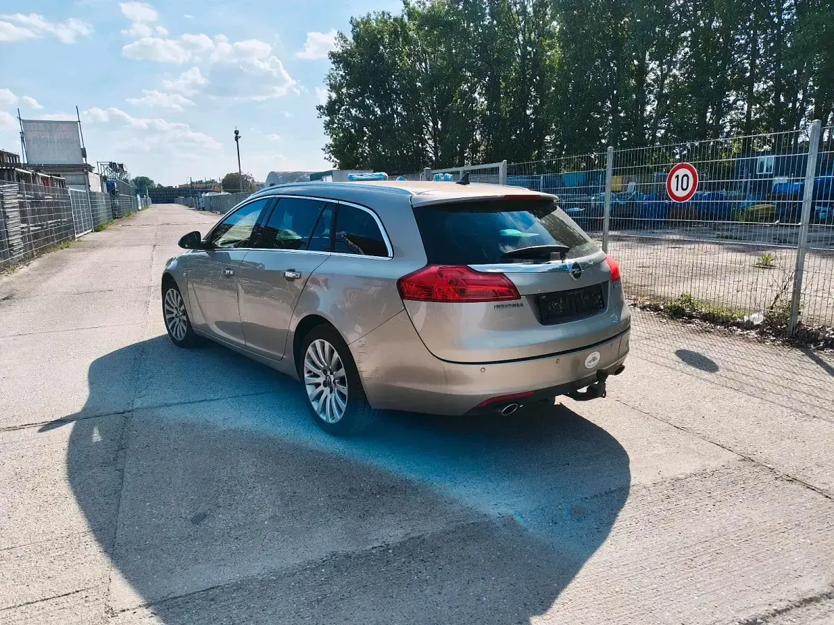 Gebraucht Opel Insignia 194 PS (142 kW) 2012 Kombi