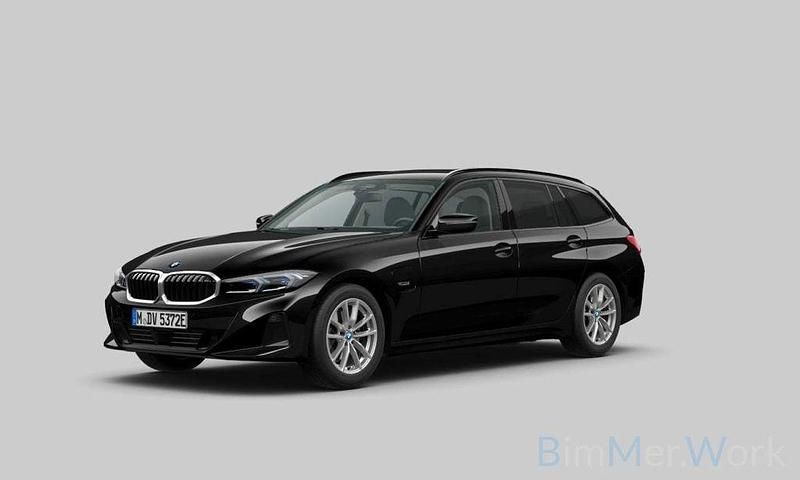 Schwarz Gebraucht 2022 BMW 330e Sport Line Limousine | 28.999 € (Guter Preis) - Bild 1/2