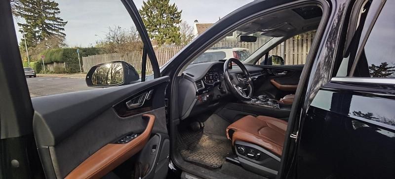 Blau Gebraucht 2016 Audi Q7 Comfort SUV | 41.900 € - Bild 1/4