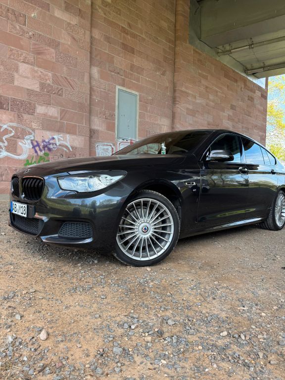 Grau Gebraucht 2014 BMW 535 Performance Limousine | 21.499 € (Etwas zu teuer) - Bild 1/4