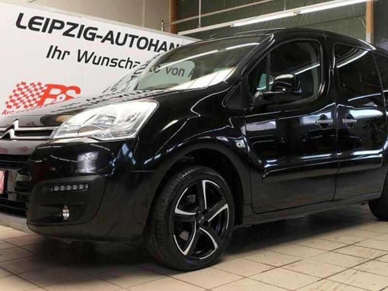 Schwarz Gebraucht 2017 Citroën Berlingo SELECTION Van / Kleinbus | 13.374 € (Teuer) - Bild 1/4