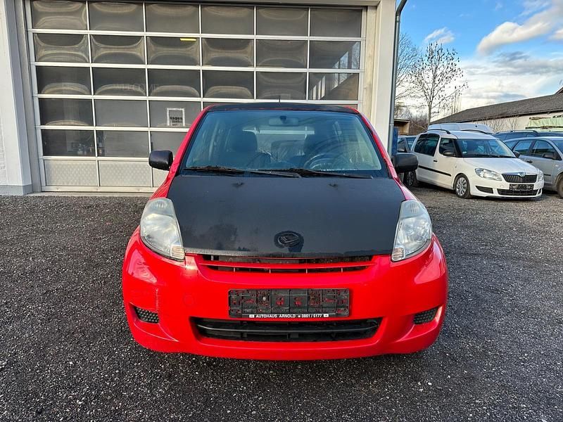 Gebraucht Daihatsu Sirion 70 PS (51 kW) 2008 Rot Kleinwagen