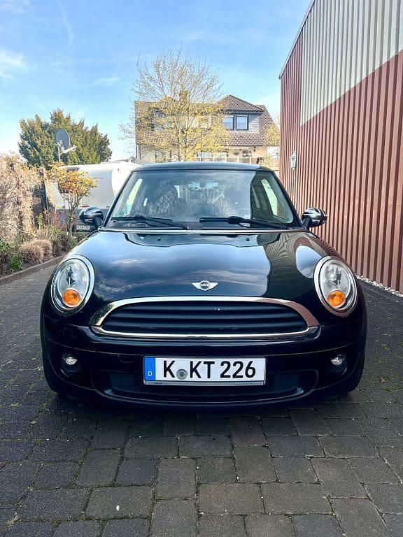 Gebraucht Mini Cooper 122 PS (89 kW) 2010 Schwarz Kleinwagen
