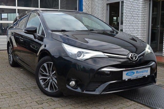 Night time black Gebraucht 2016 Toyota Avensis Edition-S Kombi | 9.735 € (Guter Preis) - Bild 1/4