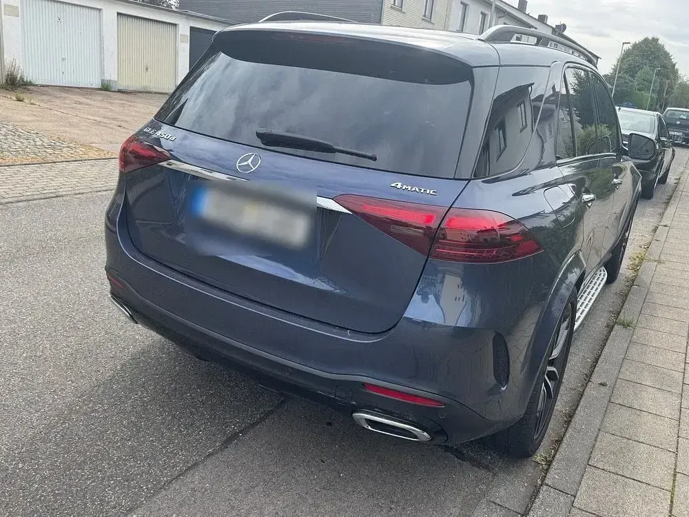 Gebraucht Mercedes GLE450 367 PS (269 kW) 2025 Blau SUV