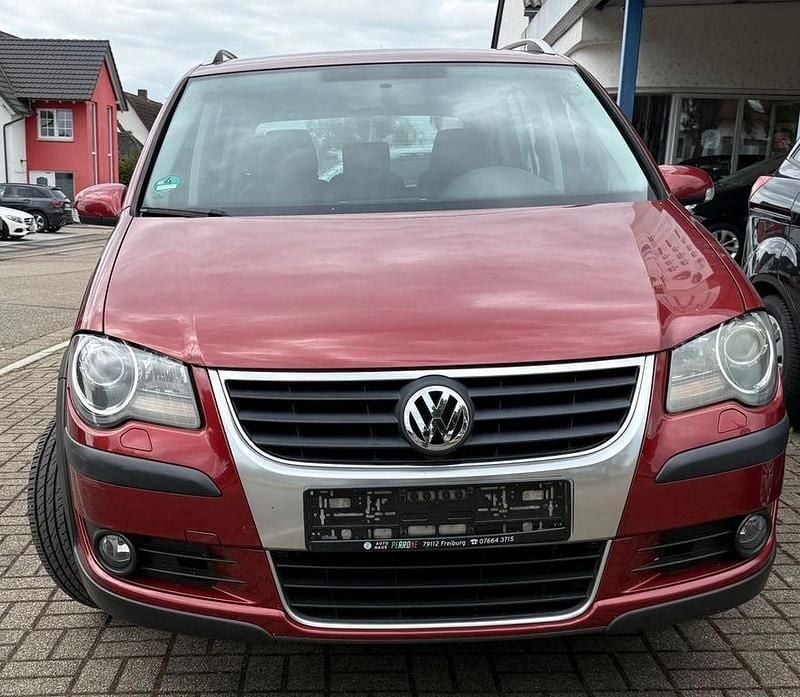 Rot Gebraucht 2007 VW Touran Cross Van / Kleinbus | 4.999 € (Guter Preis) - Bild 1/4
