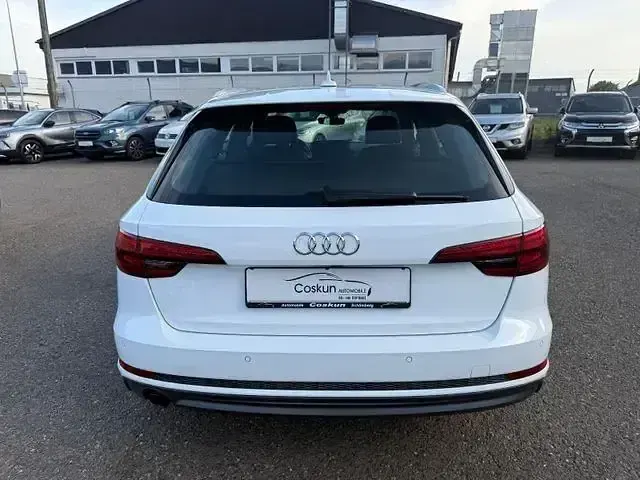 Gebraucht Audi A4 S-Line 150 PS (110 kW) 2016 Weiß Limousine