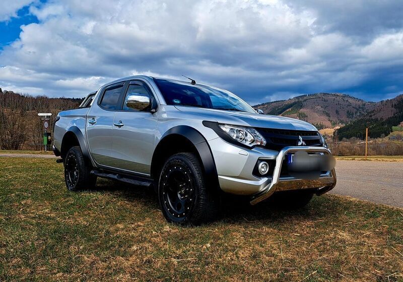 Silber Gebraucht 2016 Mitsubishi L200 Abholung | 22.200 € (Fairer Preis) - Bild 1/4