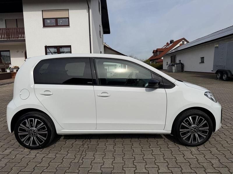 Second-hand VW up! Active 65 CP (47 kW) 2022 Alb Hatchback