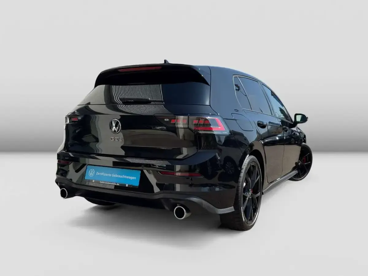 Gebraucht VW Golf VIII GTI 265 PS (194 kW) 2024 Schwarz Limousine