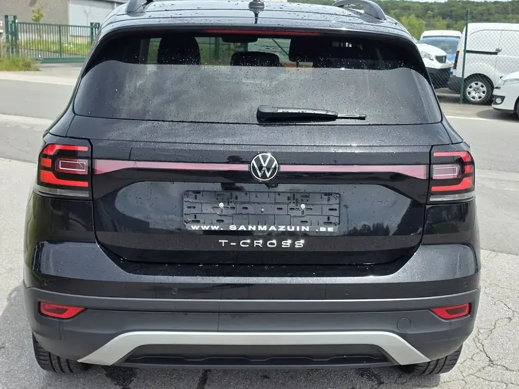Usado VW T-Cross Active 110 CV (80 kW) 2022 Negro SUV
