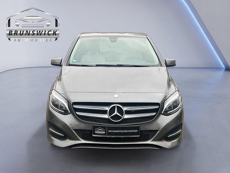 Mountaingrau met. Gebraucht 2016 Mercedes B160 Van / Kleinbus | 4.800 € - Bild 1/4