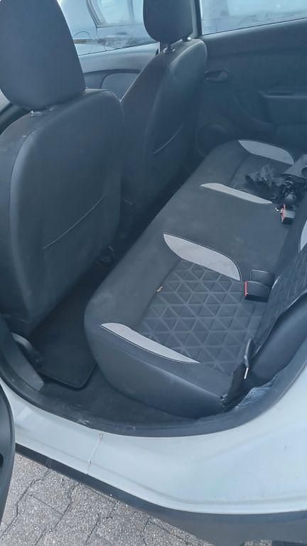 Gebraucht Dacia Sandero Stepway 88 PS (64 kW) 2013 Weiß Limousine