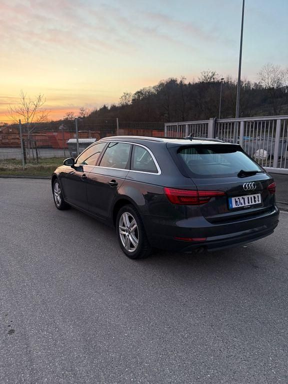 Gebraucht Audi A4 S-Line 150 PS (110 kW) 2016 Grau Kombi