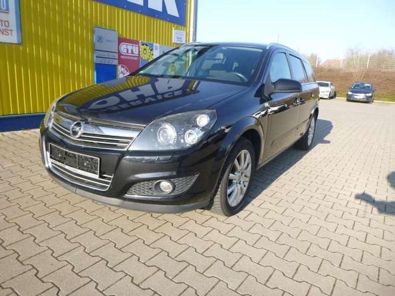 Gebraucht Opel Astra Innovation 116 PS (85 kW) 2008 Saphirschwarz mi2 Kombi