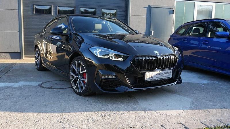 Schwarz Gebraucht 2024 BMW 220 Performance Coupé | 34.900 € (Fairer Preis) - Bild 1/4