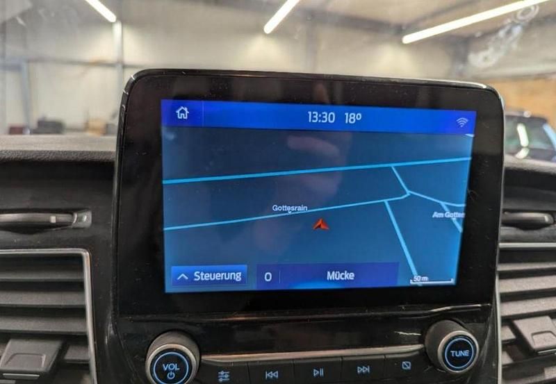 Gebraucht Ford Transit Trend 170 PS (125 kW) 2022 Blau Van / Kleinbus