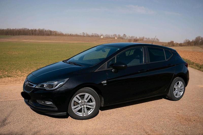 Gebraucht Opel Astra 110 PS (80 kW) 2019 Schwarz Limousine