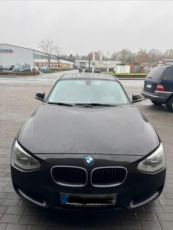 Schwarz Gebraucht 2013 BMW 116 Kleinwagen | 4.399 € (Superpreis) - Bild 1/4