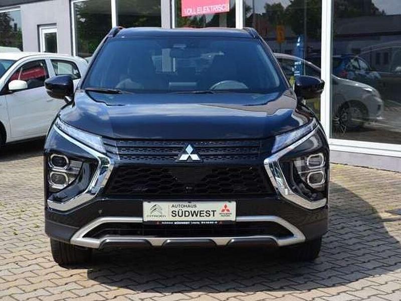 Second-hand Mitsubishi Eclipse Plus 138 CP (101 kW) 2022 Negru