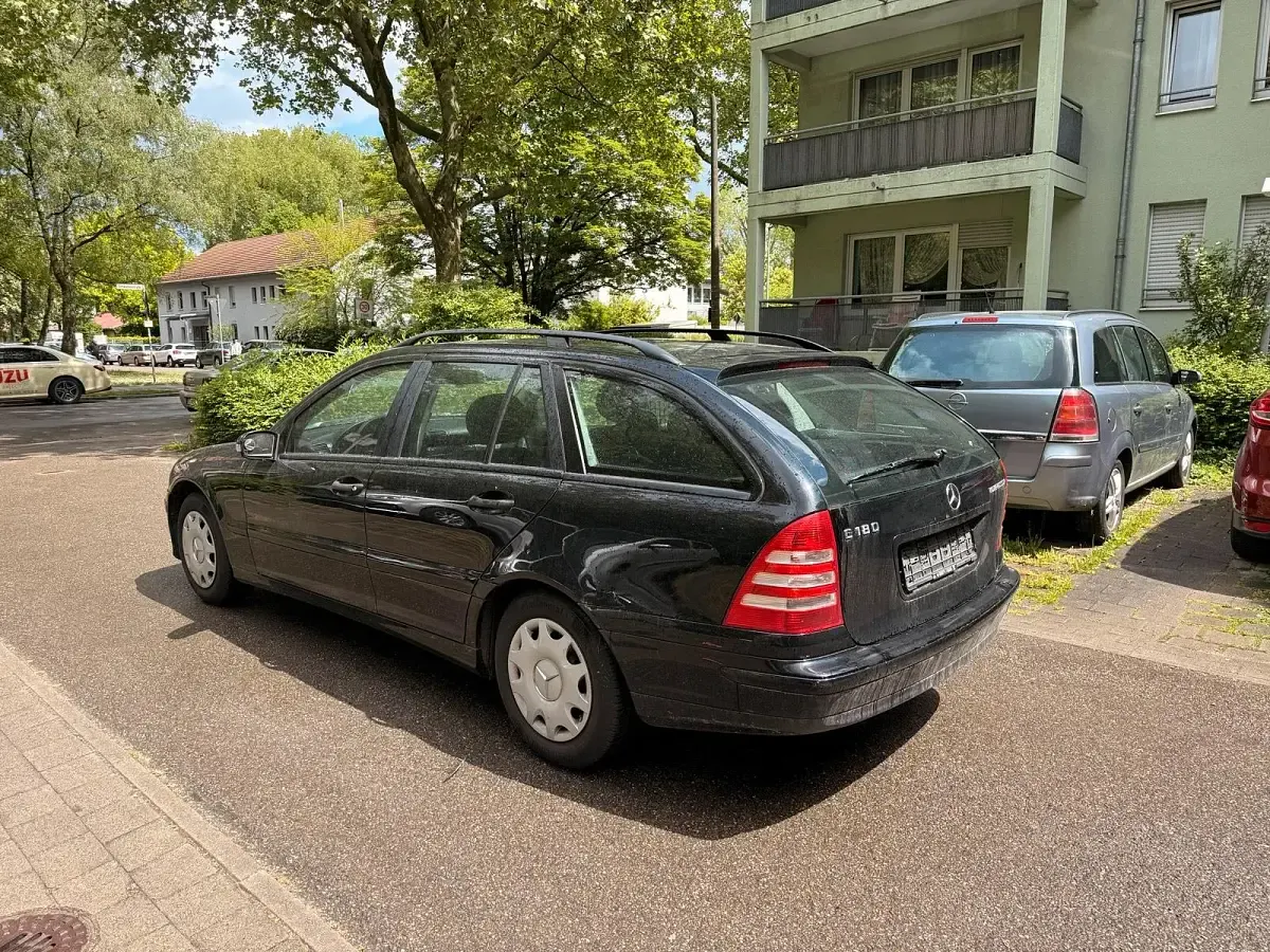 Gebraucht Mercedes C180 Elegance 143 PS (105 kW) 2007 Schwarz Kombi