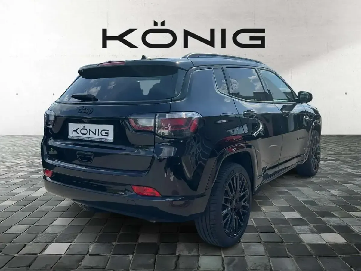 Gebraucht Jeep Compass Altitude 131 PS (96 kW) 2023 Schwarz SUV