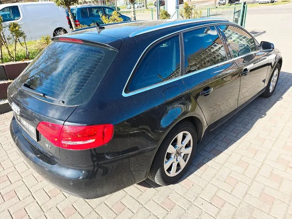 Second-hand Audi A4 Ambiente 160 CP (117 kW) 2009 Negru Break