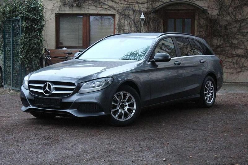 Gebraucht Mercedes C180 116 PS (85 kW) 2017 Grau Kombi